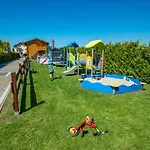 Domki, I Restauracja Wloczega