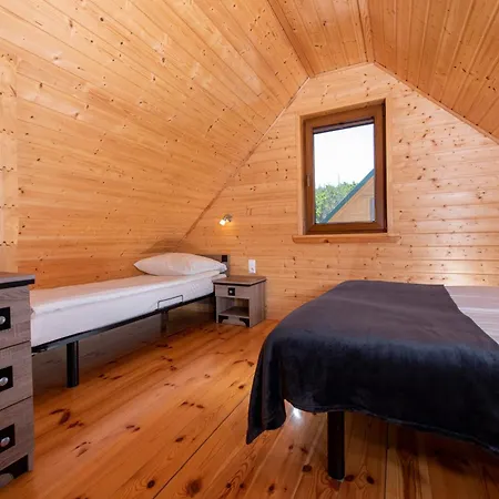 Domki, I Restauracja Wloczega ロッジ *