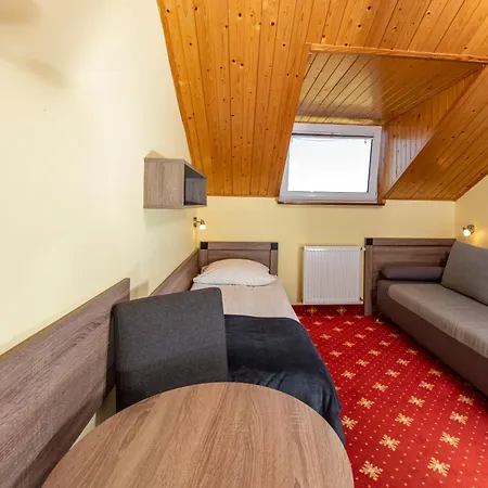 ロッジ Domki, I Restauracja Wloczega