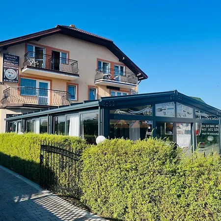 Domki, I Restauracja Wloczega Lodge Gąski